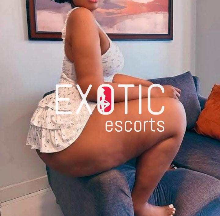 Berry Ugandan Escort
