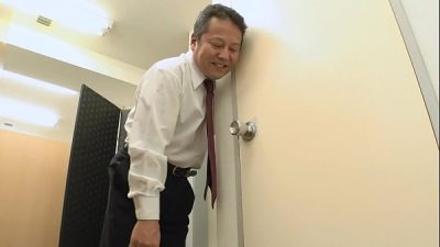 https://bit.ly/3mvVbPU　変態塾講師の卑劣な悪巧みで突然襲う尿意と刺激！放尿の開放感と媚薬の快楽でおしっこジョバジョバイキ漏らし！【パート1】