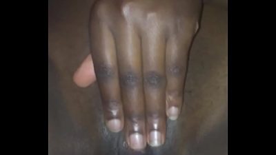 Kenyan girl gives her hand a boner