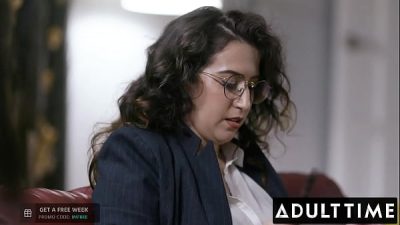Lesbian Reporter Gives In To Nude MILF’s Advances