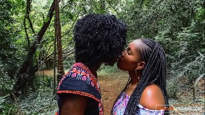 OUTDOOR kissing Lesbians, Indoor Dildo Fucking