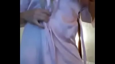 Girl dancing nude