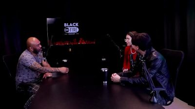Gostava de ler hot e BDSM, gravou com um novinho, ficou chocada com o vazamento, foi demitida por ser arrogante, e a Martina… – Yastrixx & Dixon (WATCH ON: SHEER/RED)