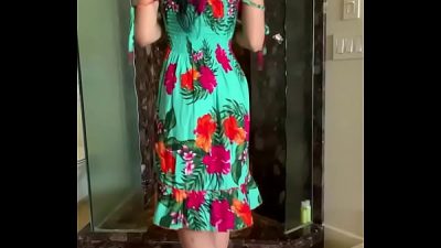 Cutie Showers, Pussy Masturbation & Orgasm