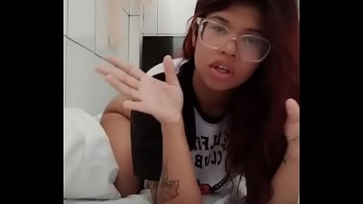 Menina morena