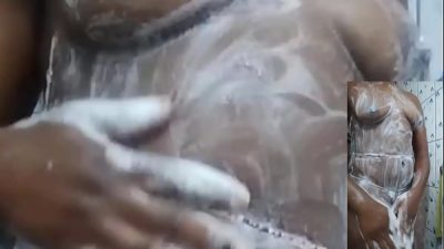Ebony girl showering and soaping her body – Squirting